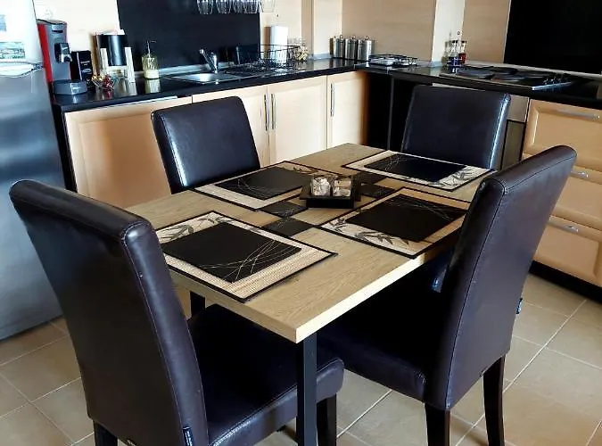 Апартамент Supreme Danieli - By The Sea